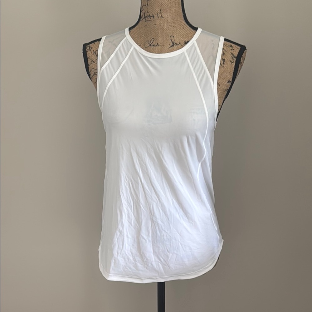 Lululemon size small Women's White Sleeveless Top